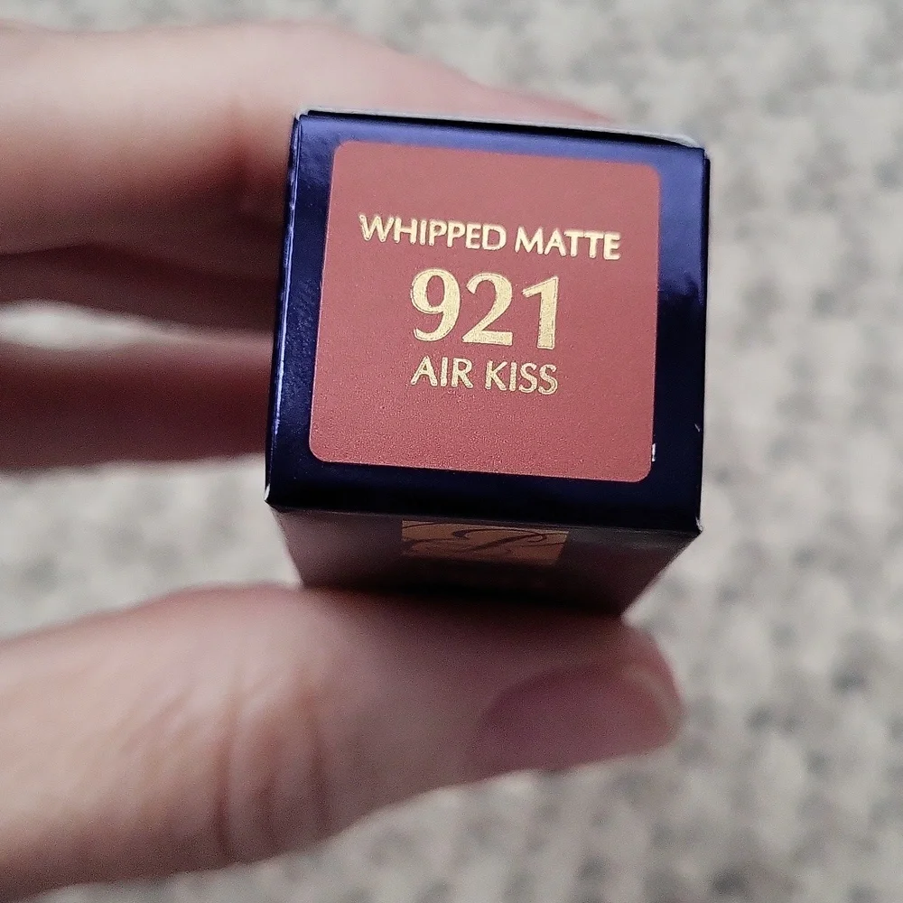 Estee Lauder Pure Color With Matte Lip Color: Air Kiss (921), 9ml, NIB